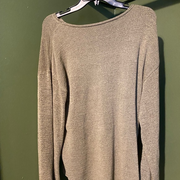 🌟Green Knit Long-sleeved Top🌟 - Picture 3 of 7